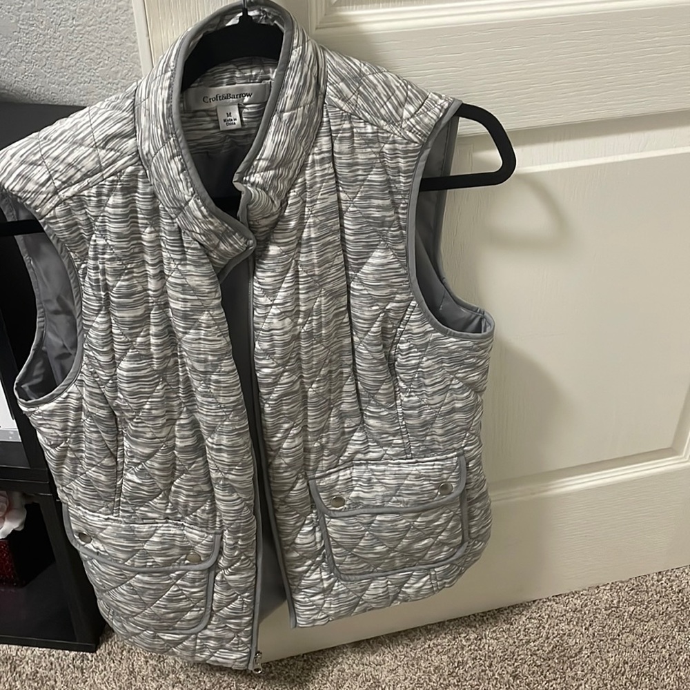 Croft and Borrow puffer vest
